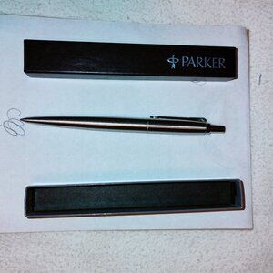 Parker pen